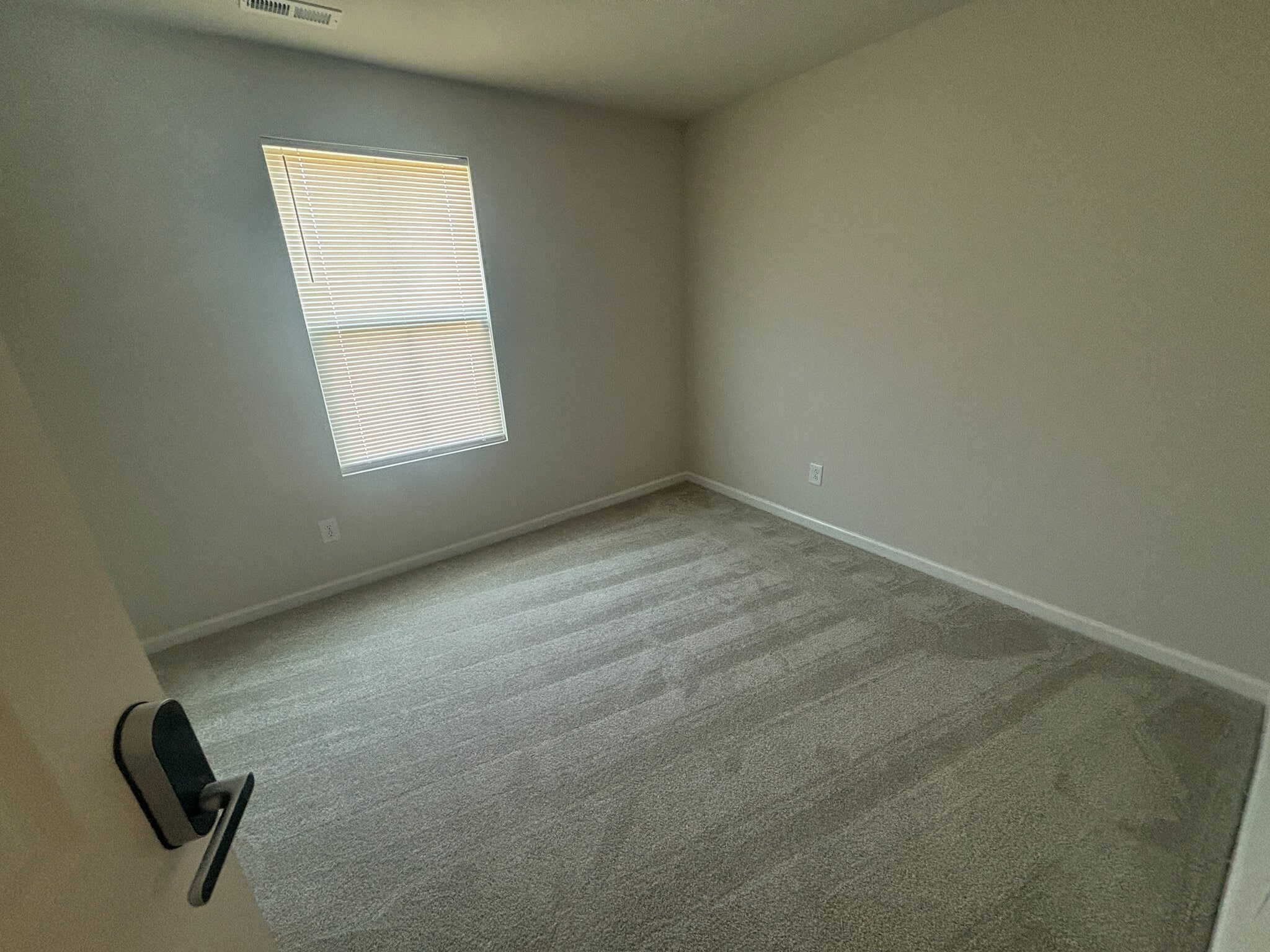 Building Photo - Room in House on Glacis Ct