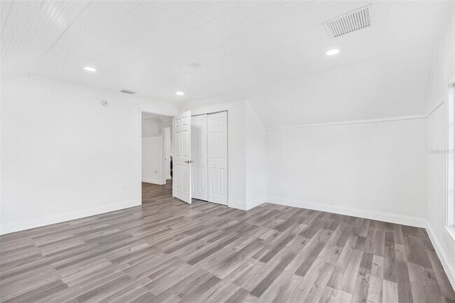 Building Photo - 2201 50th Ave N