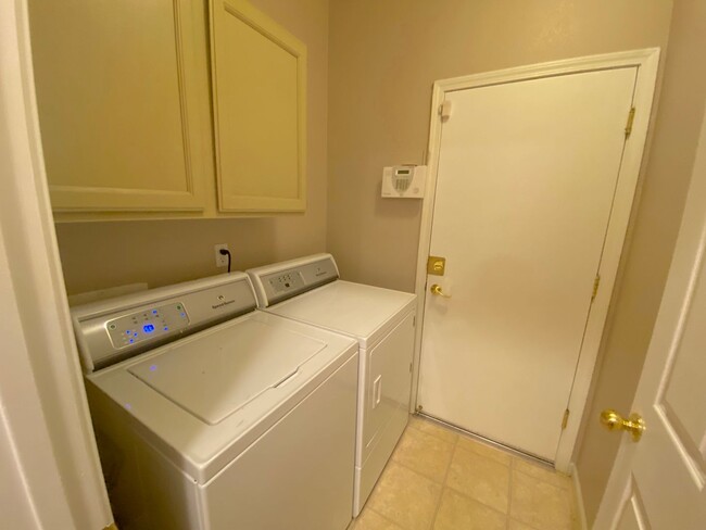 Building Photo - Sky Vista in Stead - Single Story Home wit...