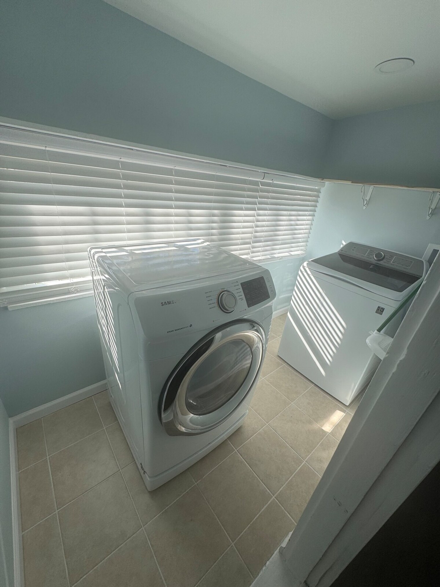 Building Photo - 1106 Central Ave