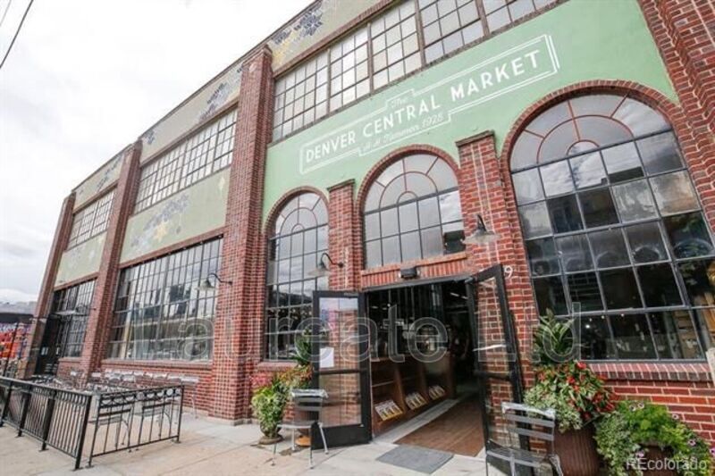 Building Photo - 3198 Blake St