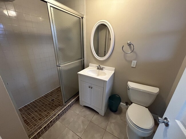 Building Photo - 5338 Chillum Pl NE