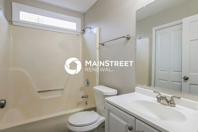 Building Photo - 5 Bedroom Pet-Friendly Home in Wake Forest...