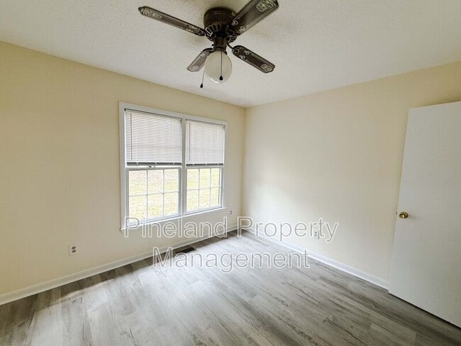 Building Photo - 518 Suffolk Ct