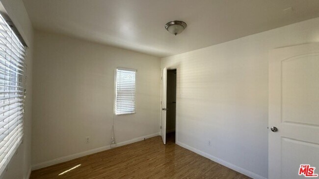Building Photo - 1849 S Wilton Pl