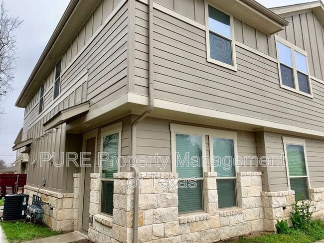 Primary Photo - 2225 Katy Ln