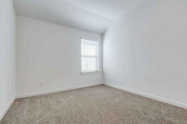 Building Photo - 14219 Black Cyn Ln