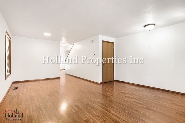 Building Photo - 18215 SW Longacre St