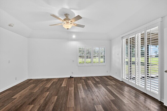 Building Photo - 11570 Briarwood Cir