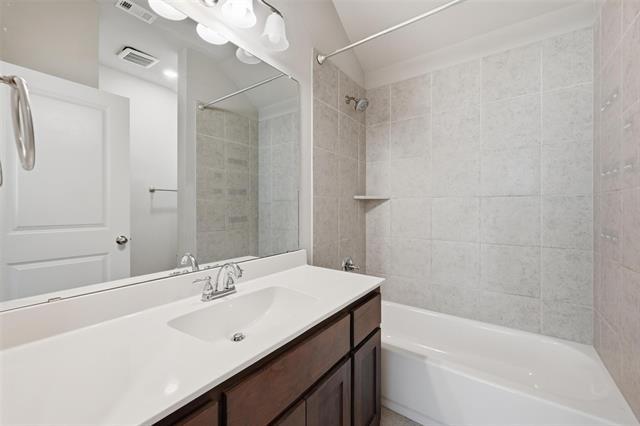 Building Photo - 3916 Trenton Pl