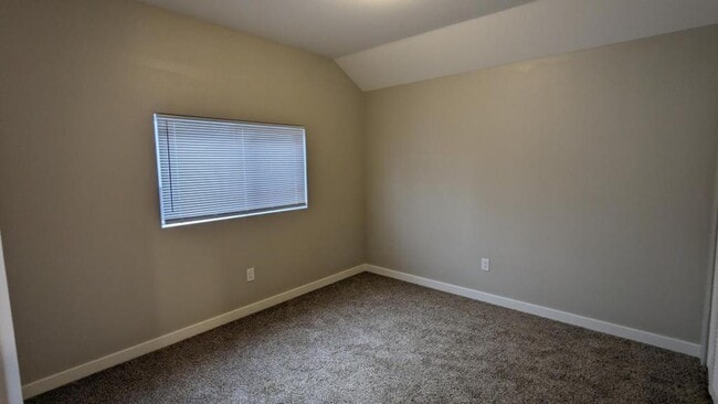 Building Photo - 3973 Hayesville Dr NE