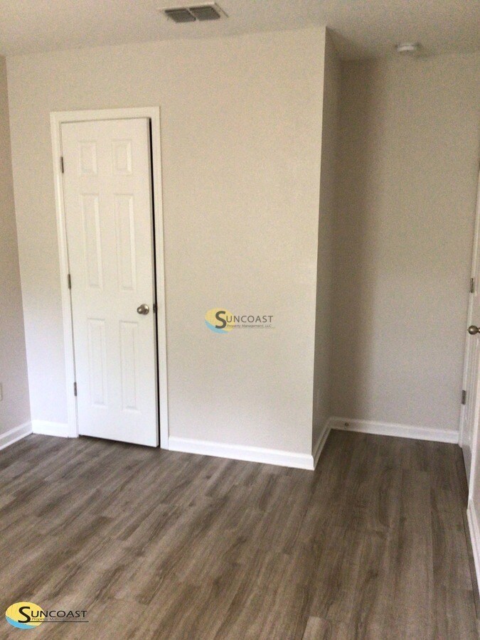 Building Photo - 8349 Homeport Ct