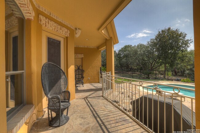 Building Photo - 9752 Trophy Oaks Dr