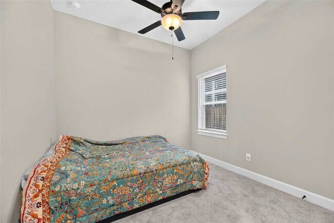 Building Photo - 468 Harvest Moon Dr