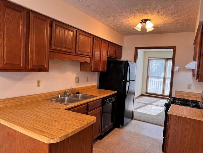 Building Photo - 1118 Booth Ct SW
