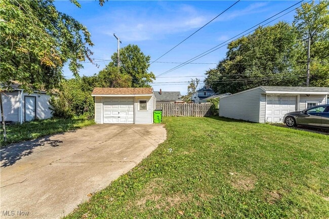 Building Photo - 12903 Rockside Rd