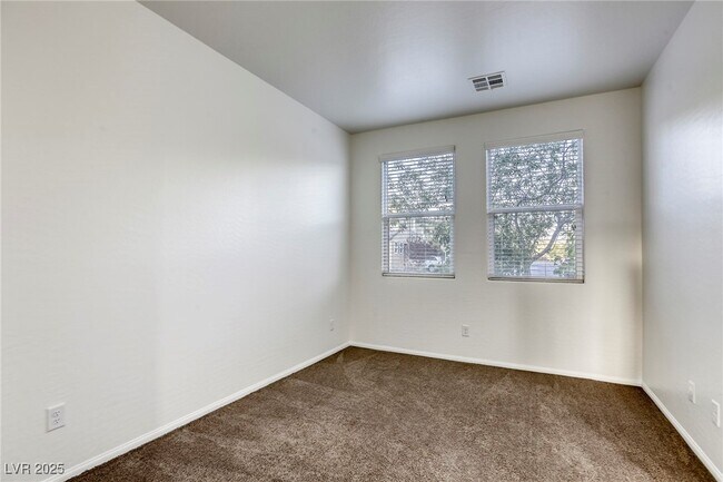 Building Photo - 5737 Fleming St