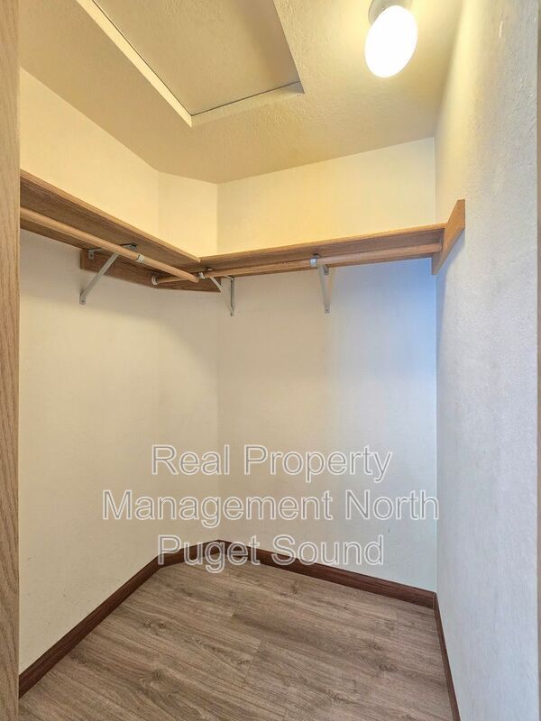 Building Photo - 1805 131st Dr NE