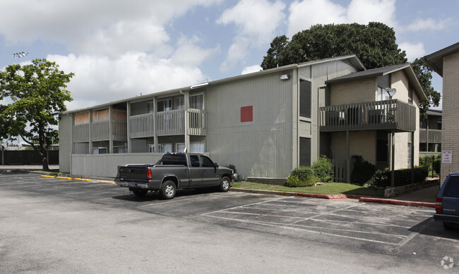 Building Photo - Tollgate Condominiums