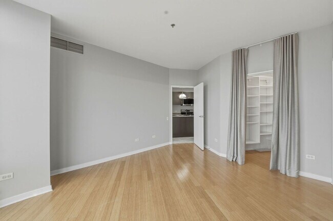 Building Photo - 510 W Erie St