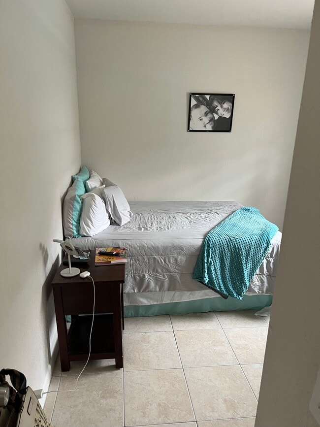 Building Photo - 4700 Washington St