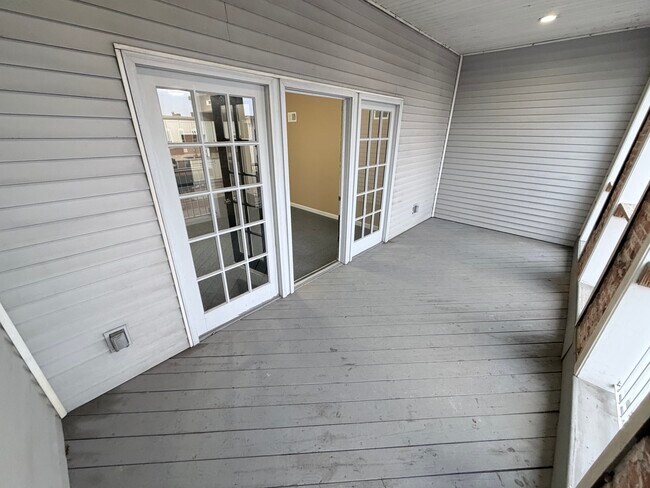 Building Photo - 45 S Monroe St