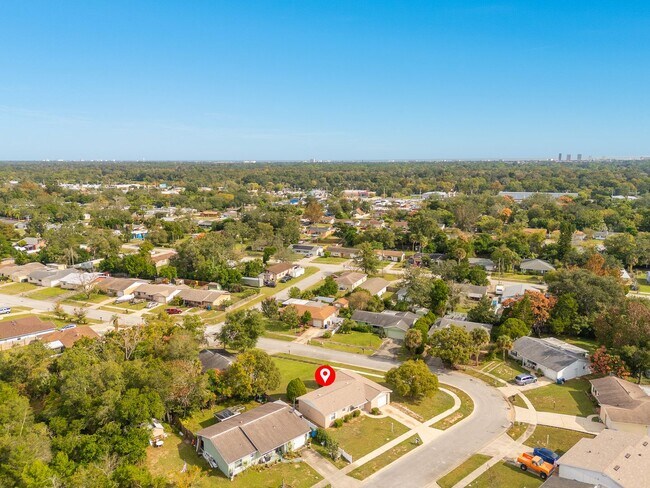 Building Photo - Modern Comfort in an Established Ormond Beach Neighborhood!