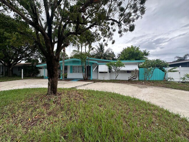 Building Photo - 9308 N Military Trl