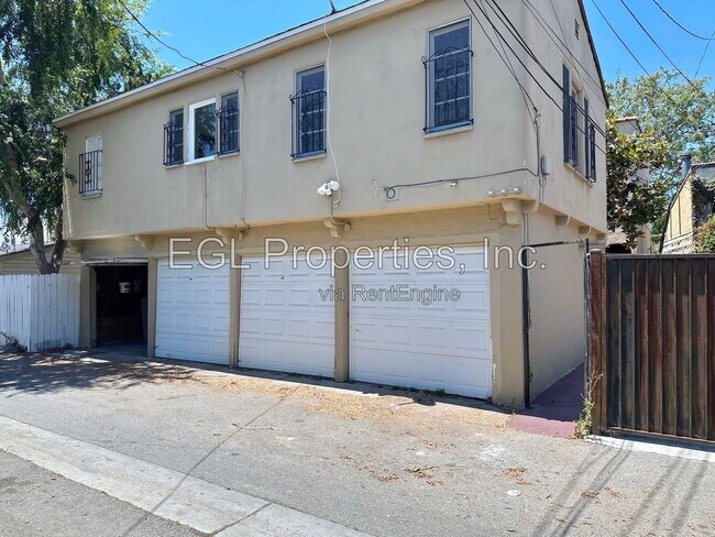 Building Photo - 1016 1/2 South Crescent Heights Boulevard