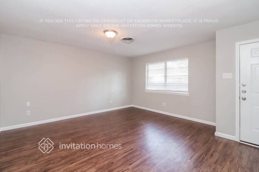 Building Photo - 2809 W Boyce Ave