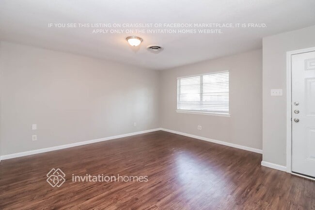 Building Photo - 2809 W Boyce Ave
