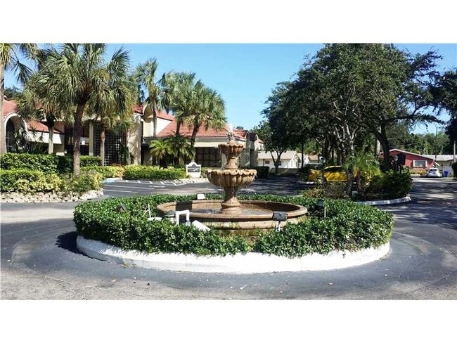 Building Photo - 2445 SW 18th Ter