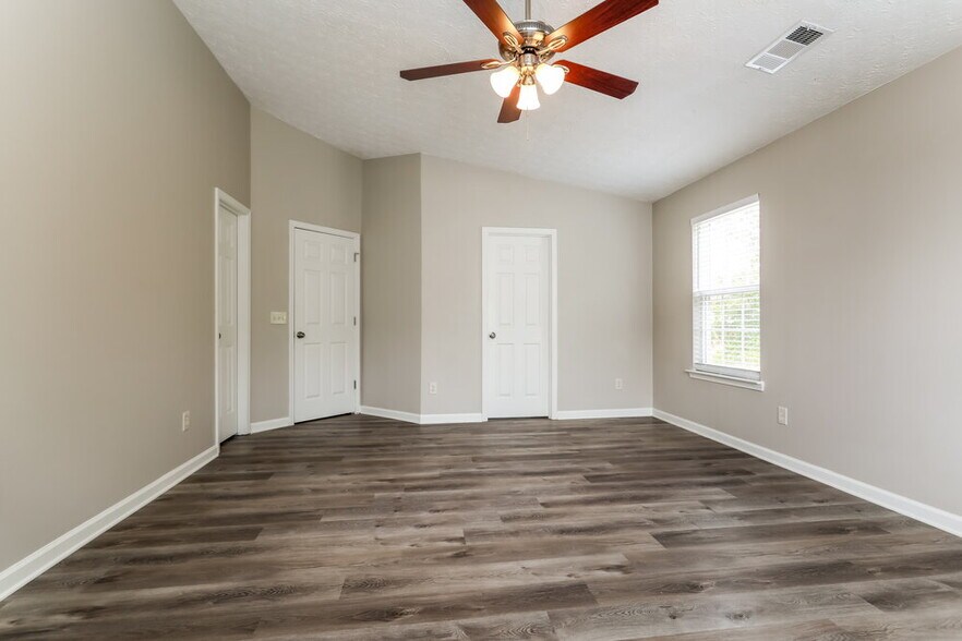 Building Photo - 1304 Ivey Pointe Dr SE