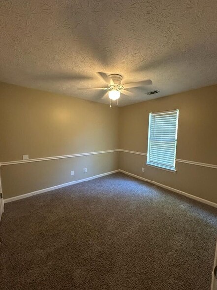 Building Photo - 10629 Pine Forest Ln