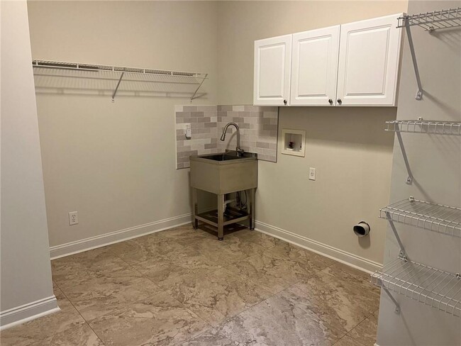 Building Photo - 194 Sweetwater Rdg