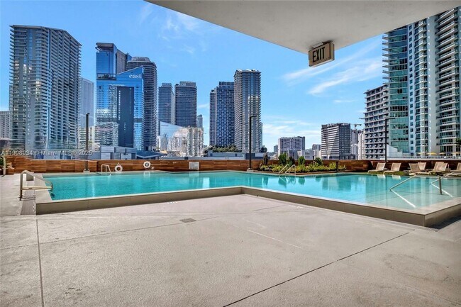 Building Photo - 350 S Miami Ave