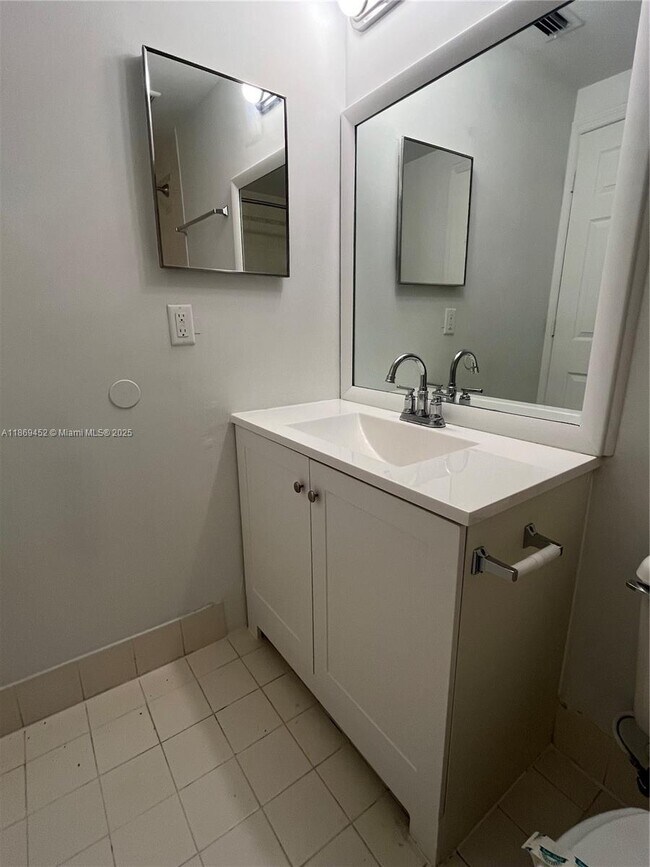 Building Photo - 751 SW 148th Ave