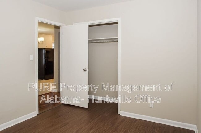 Building Photo - 4209 Tee Jay Dr NW