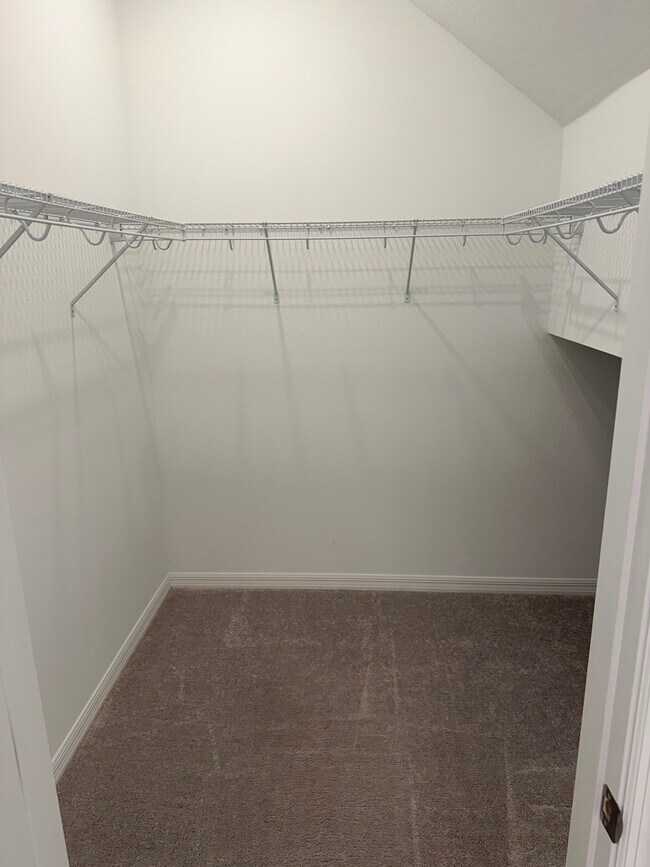 Building Photo - 15077 Shady Palms Ln