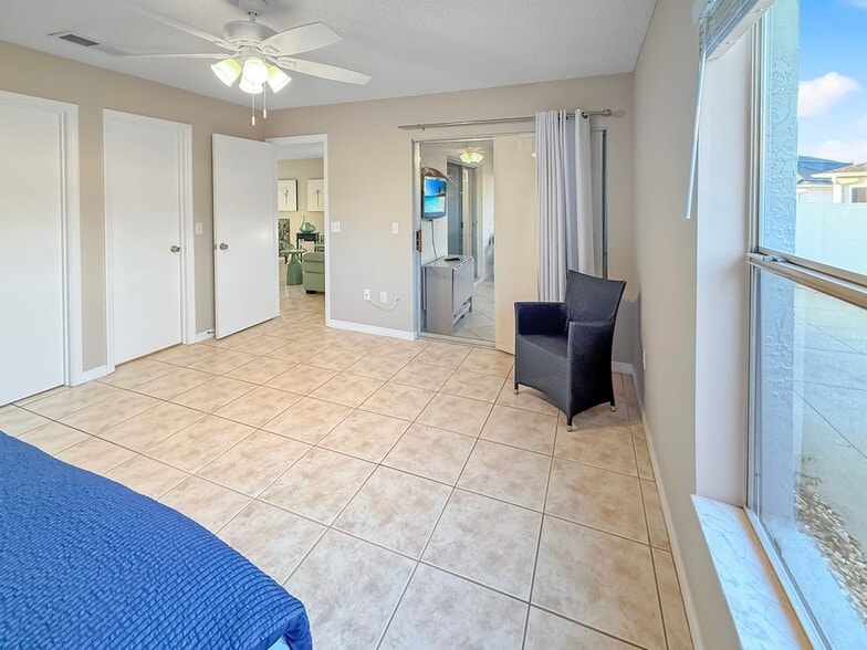 Building Photo - 408 Duarte Ln