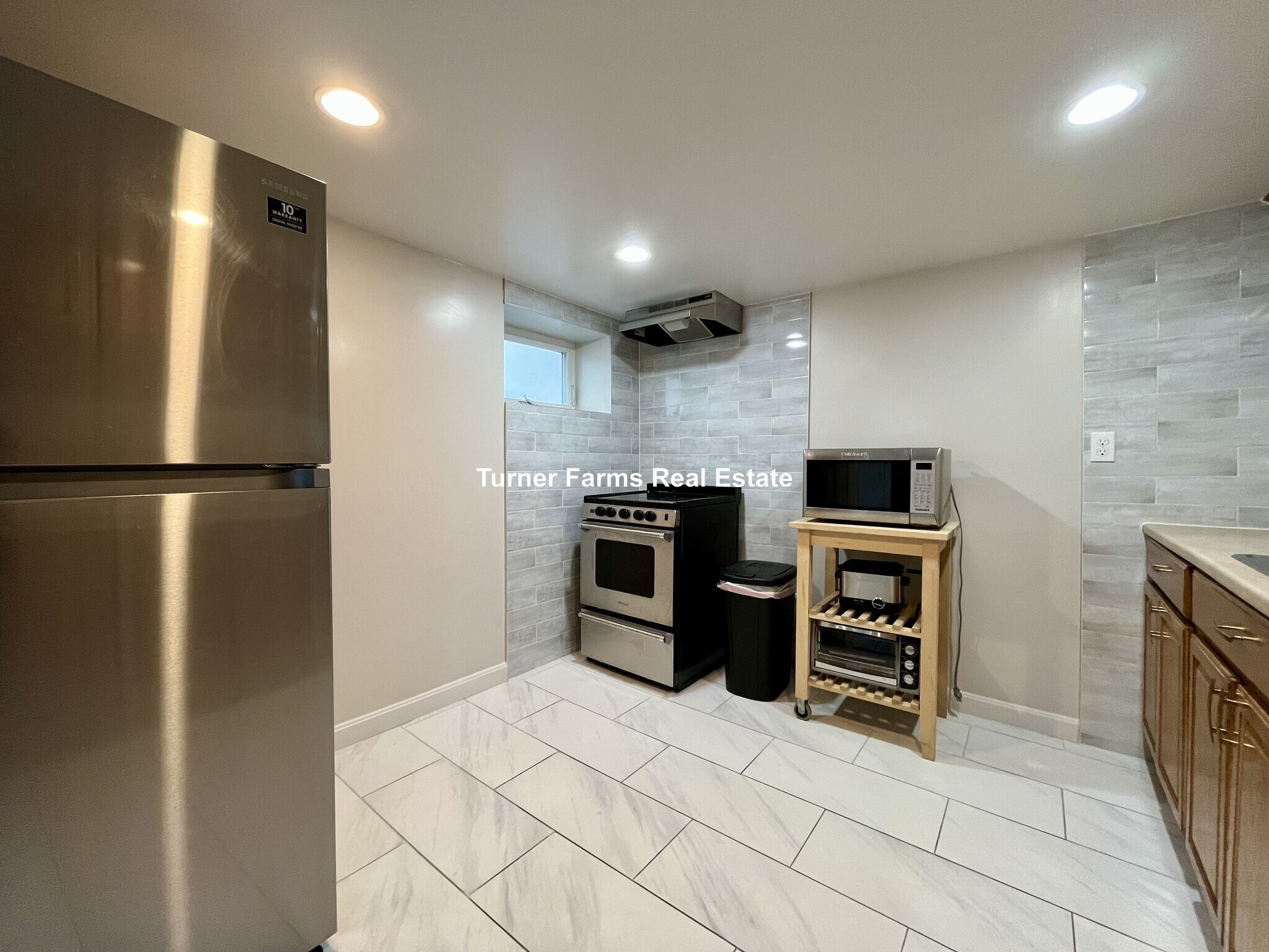 Building Photo - 77 Fairfax St