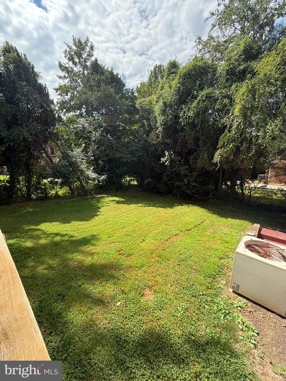 Building Photo - 10 Candlelight Ct