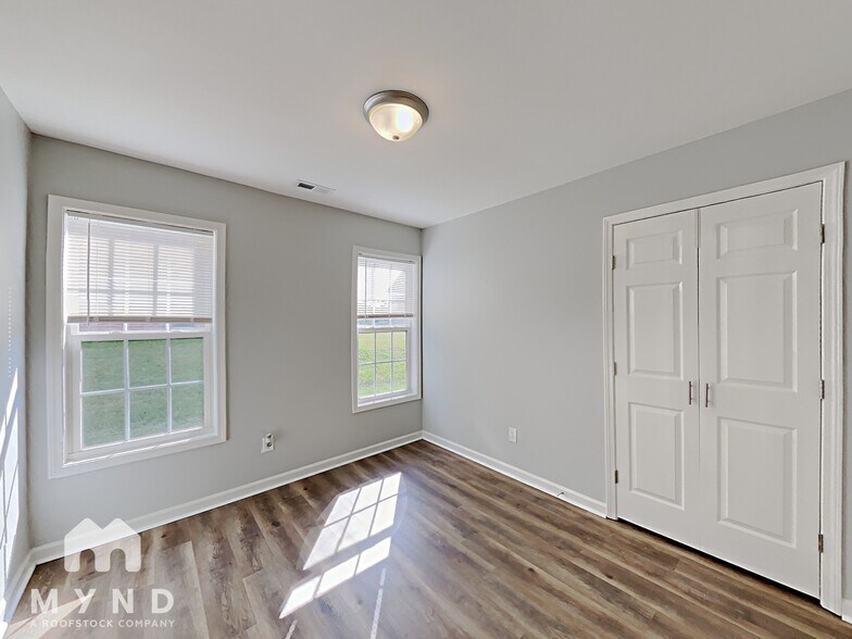 Building Photo - 1012 Tellis Dr