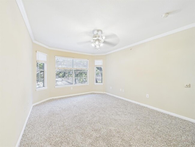 Building Photo - 501 W 26th St