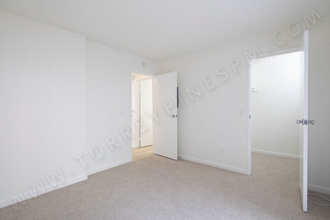 Building Photo - Beautiful 1 BR in the Heart of North Park ...