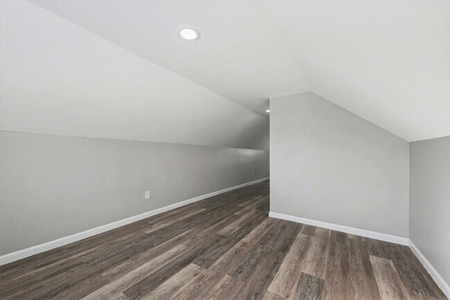 Building Photo - Beautiful 3 Bed 1 Bath Home