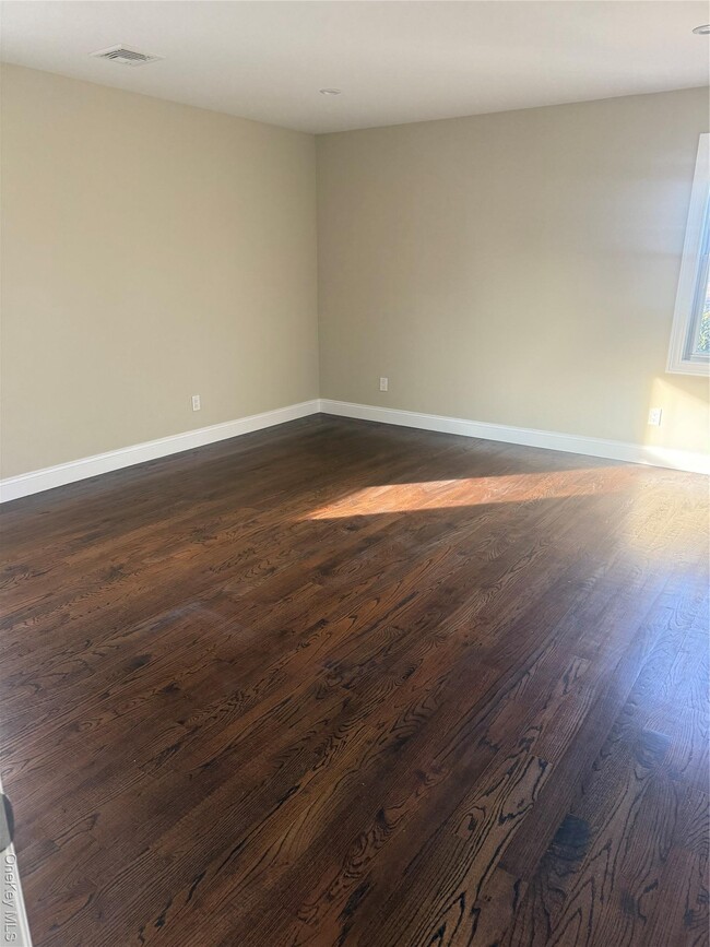 Building Photo - 75 Lenox Ave