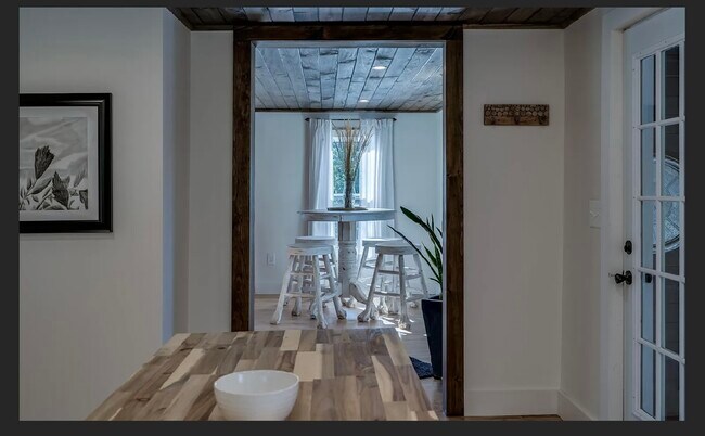 Building Photo - 14047 Military Rd