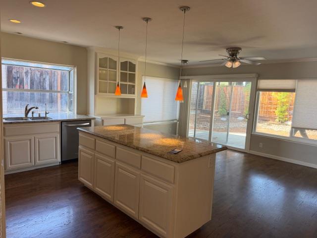 Building Photo - 6495 Sproul Ct