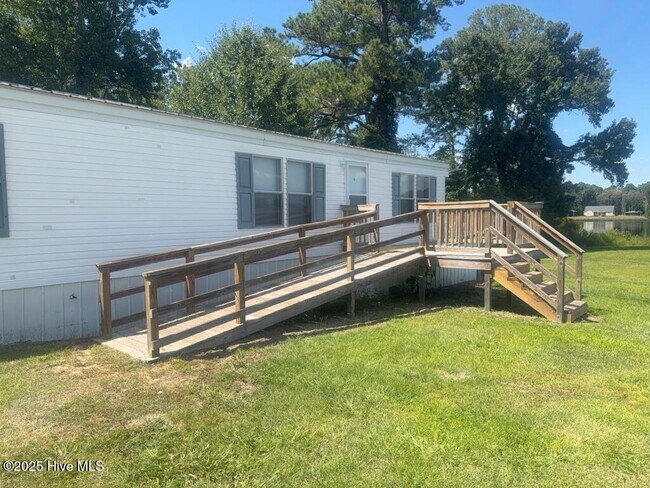 Primary Photo - 2110 Catherine Lake Rd